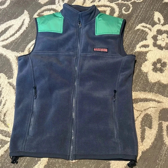 Vineyard vines fleece vest. NWOT. Size XS has pockets. Zip front. Unisex. - Picture 1 of 6